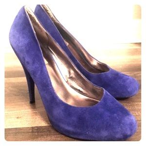 Suede Pumps